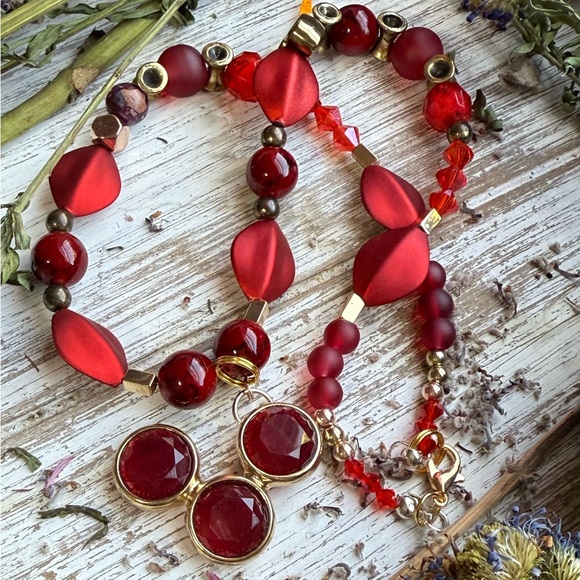 Alquimia Jewelry - VELVET RED BUBBLES STATEMENT NECKLACE WITH TURQUOISE